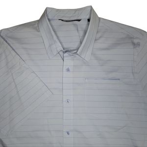 Travis Mathew Shirt Mens XL Blue Stripe Button Up Golf Short Sleeve Stretch